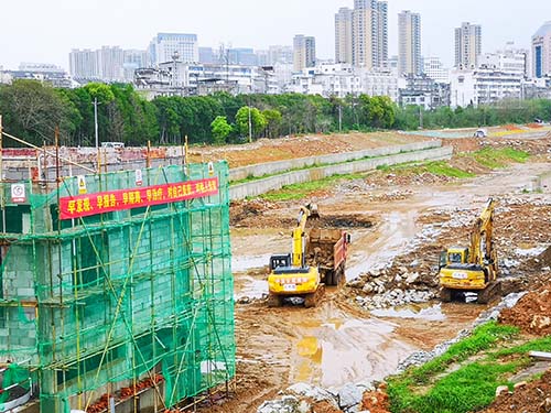 汛期襲來(lái)，這支鐵軍在譜寫(xiě)風(fēng)雨戰(zhàn)歌