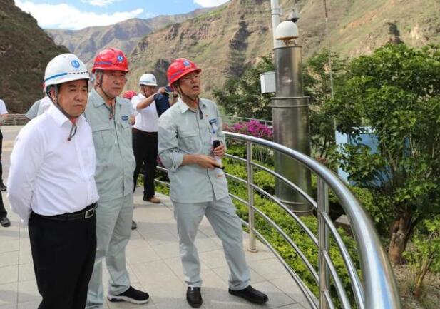 南方電網(wǎng)董事長(zhǎng)、黨組書記孟振平調(diào)研烏東德水電站工程