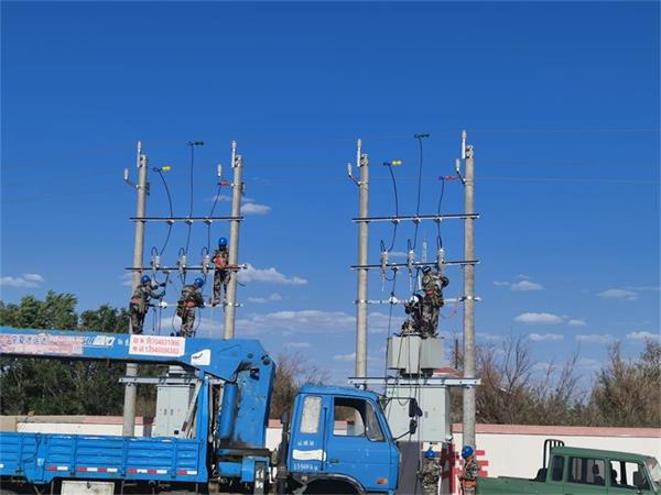 阿拉善電業(yè)局烏力吉供電分局 戍守邊防，電力護航