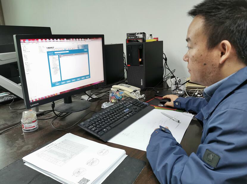 “穿搭”二維碼，浙江慈溪市供電公司工程檔案數(shù)字化，讓資料“動”起來