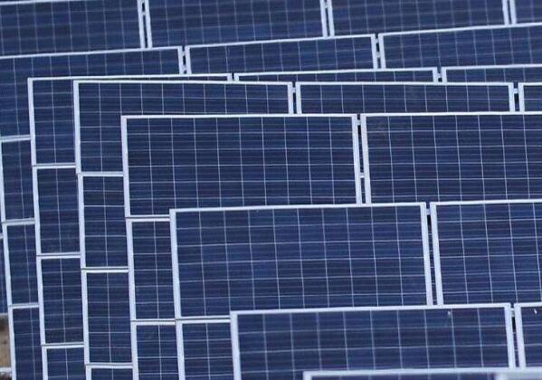 廣東梅州兩個光伏復合項目總投資35億元，年發(fā)電量為77000萬度