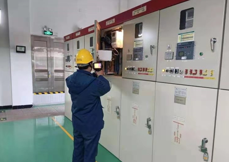 國網(wǎng)慈溪市供電公司用心巡視、及時消缺確保電網(wǎng)安全穩(wěn)定運行