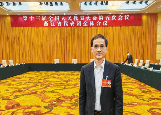 【兩會(huì)】電力為打造現(xiàn)代化濱海大都市注入動(dòng)能——訪全國(guó)人大代表、浙江省寧波市經(jīng)濟(jì)和信息化局局長(zhǎng)張世方
