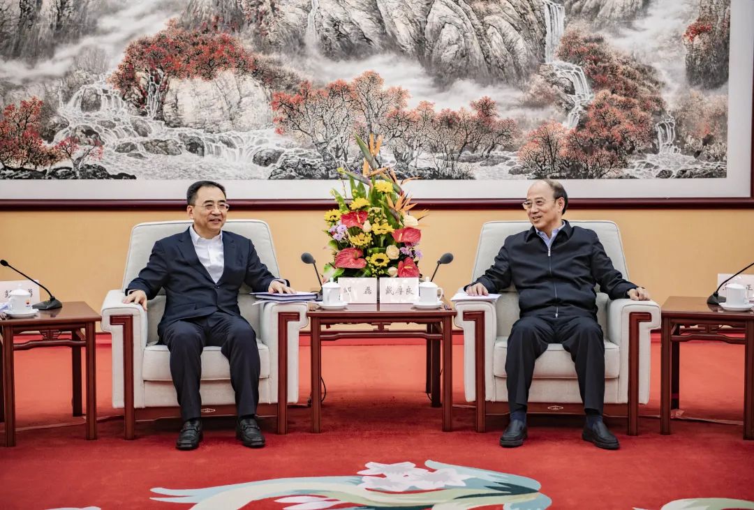 鄒磊拜會(huì)中國石油集團(tuán)黨組書記、董事長戴厚良