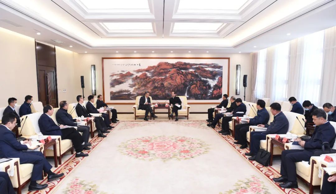 錢智民、江毅拜會內(nèi)蒙古自治區(qū)黨委書記、人大常委會主任石泰峰