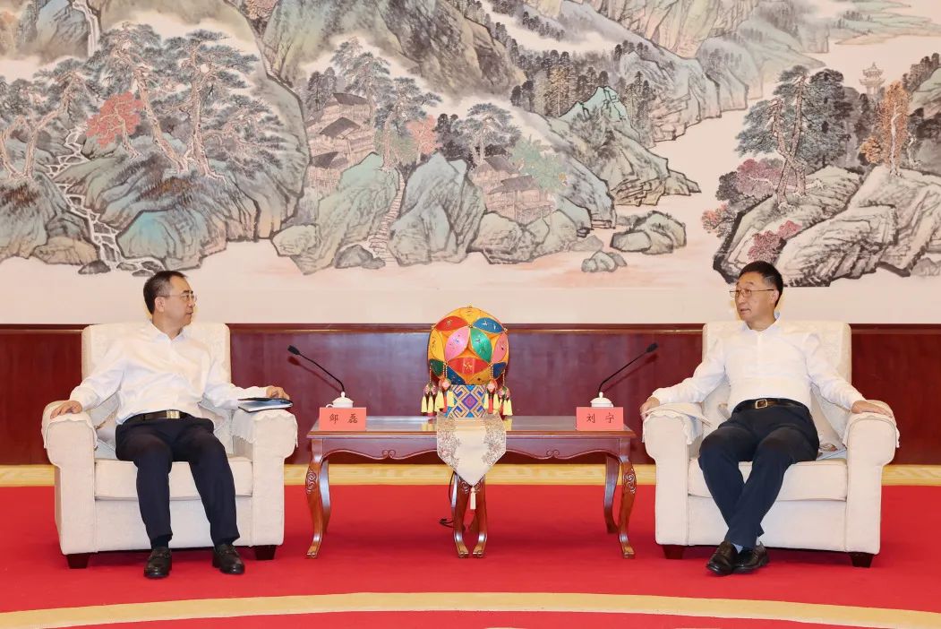 大唐集團(tuán)黨組書記、董事長鄒磊拜會(huì)廣西壯族自治區(qū)黨委書記劉寧