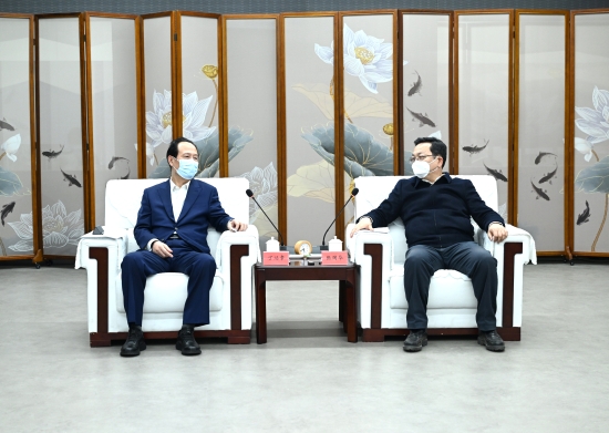 丁焰章與雄安新區(qū)黨工委書(shū)記、管委會(huì)主任張國(guó)華會(huì)談