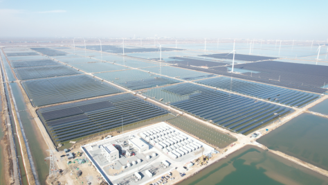 300MW！魯北鹽堿灘涂風(fēng)光儲輸一體化基地一期項(xiàng)目并網(wǎng)