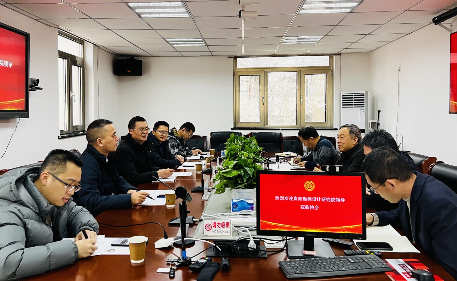 中國電力規(guī)劃設計協(xié)會李愛民與中國電建貴陽院、國網江蘇電力設計咨詢公司領導座談交流