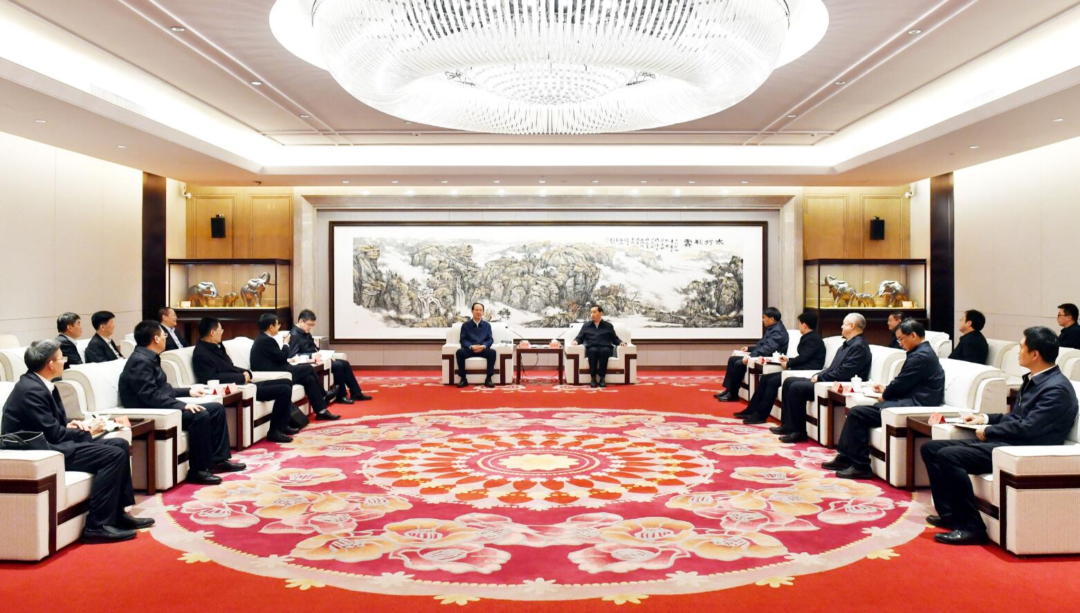 中國電建黨委書記、董事長丁焰章與河北省委常委、石家莊市委書記張超超會談