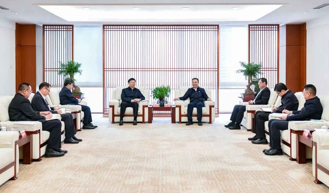 大唐集團有限公司黨組書記、董事長鄒磊會見吉林省委常委、省委秘書長李偉