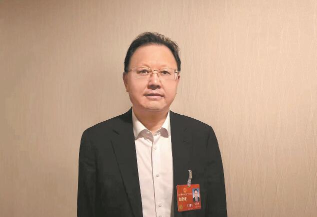 加快新能源產(chǎn)業(yè)技術(shù)創(chuàng)新 助推能源綠色低碳轉(zhuǎn)型——訪全國人大代表、江西贛鋒鋰業(yè)集團股份有限公司董事長李良彬