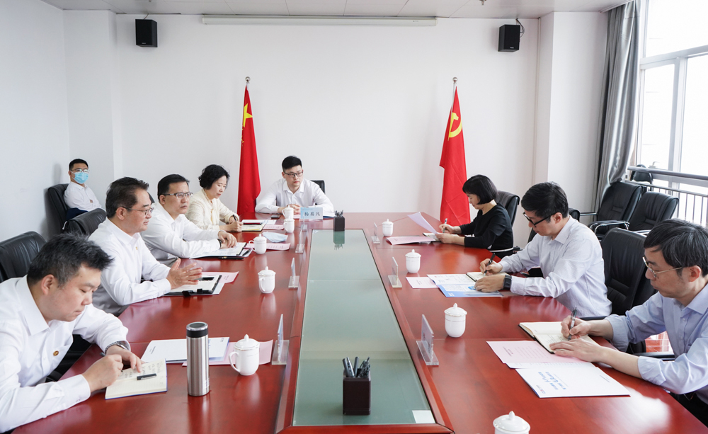 中國能建黨委常委、副總經(jīng)理吳云與國家能源局華中監(jiān)管局黨組書記、局長任育之會(huì)談
