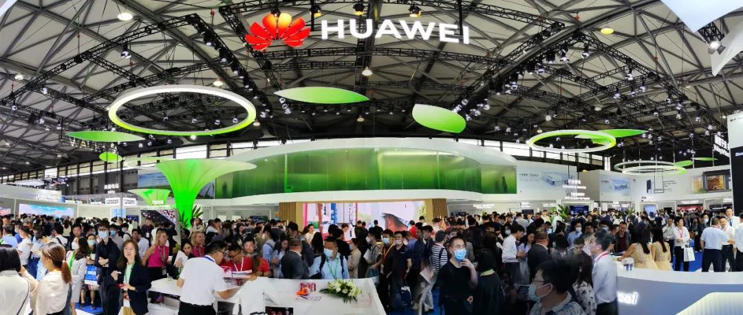 SNEC“人氣之王”! 華為推出智能光儲發(fā)電機(jī)等全場景智能光儲解決方案，持續(xù)引領(lǐng)行業(yè)