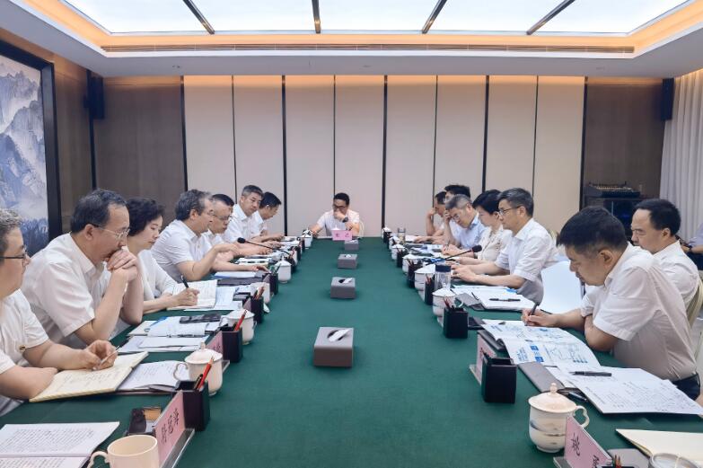中國能建副總經(jīng)理吳云與襄陽市委副書記、市長王太暉會談