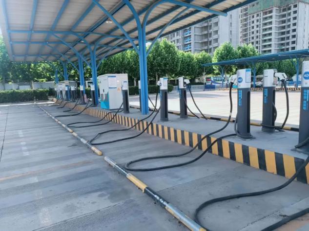 即日起，聊城汽車總站充電樁對外開放啦!