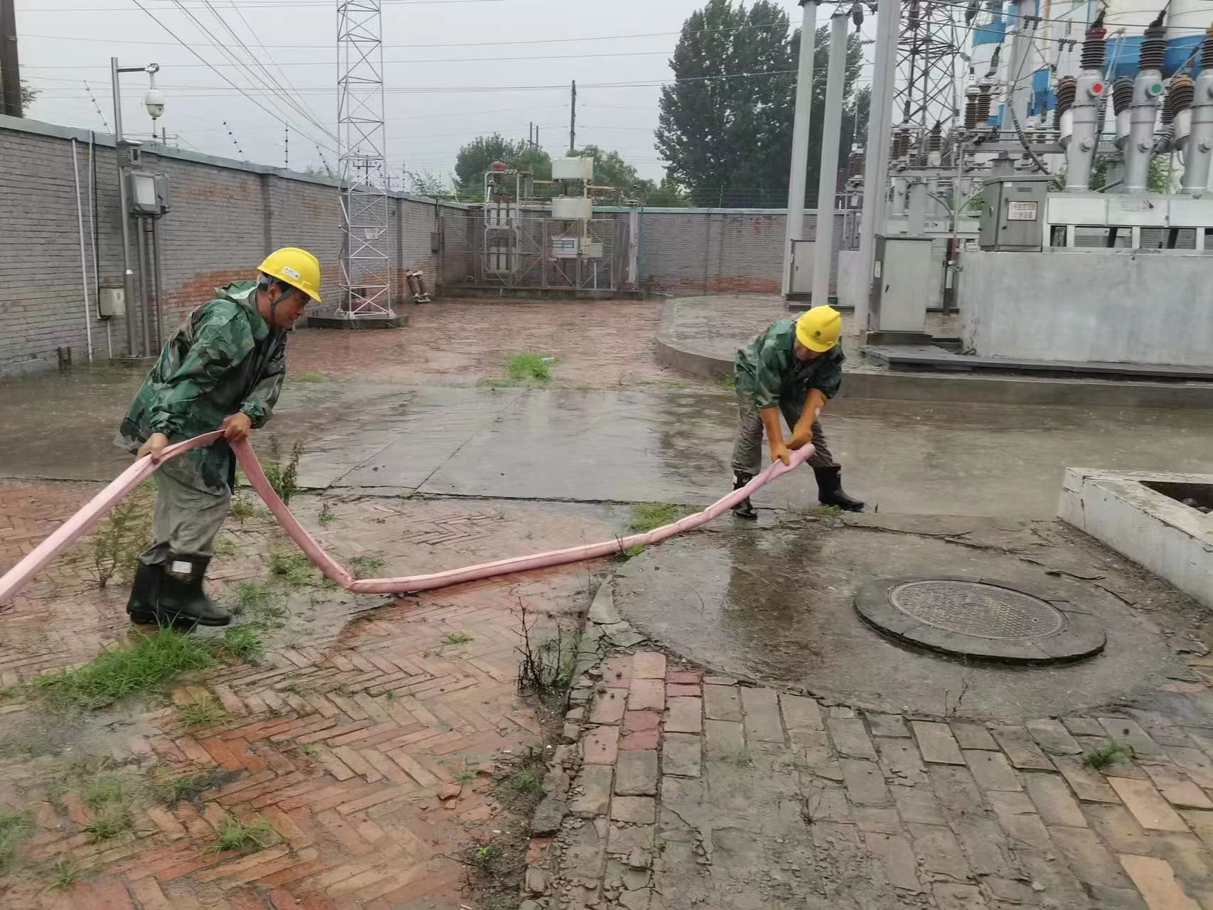 京津冀地區(qū)迎來(lái)極端強(qiáng)降雨，國(guó)網(wǎng)冀北電力近7000人迎戰(zhàn)