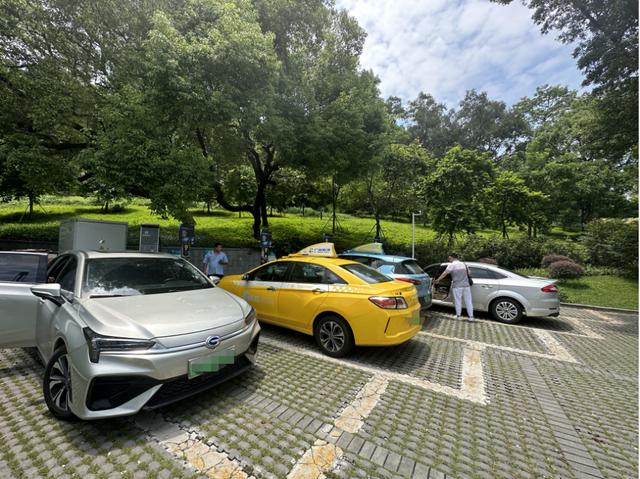 調(diào)查丨多地充電樁電價(jià)漲幅20%以上，分時(shí)電價(jià)與行業(yè)競爭多方博弈