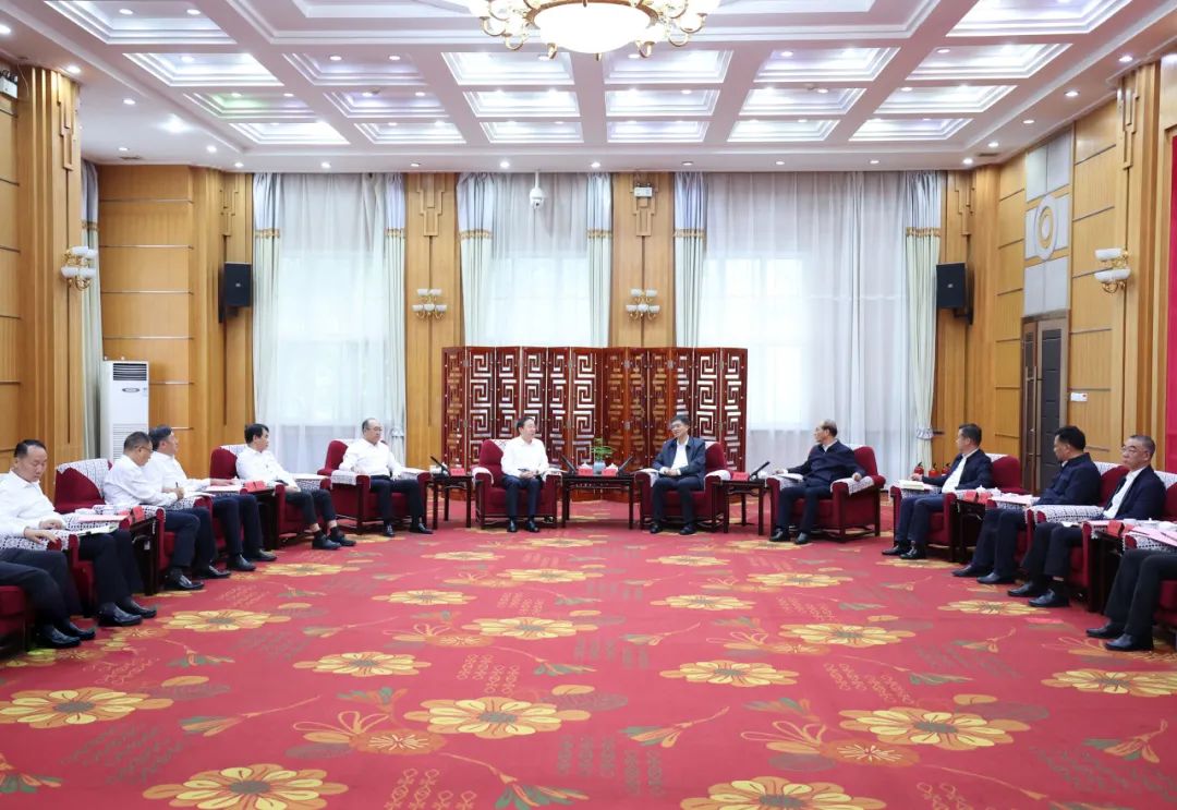 國家電網公司董事長、黨組書辛保安會見青海省委書記陳剛、省長吳曉軍、省政協(xié)主席公保扎西