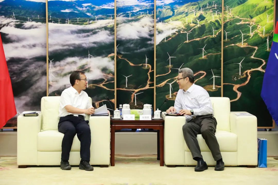 國家電投黨組書記、董事長錢智民會(huì)見河北省滄州市市長向輝