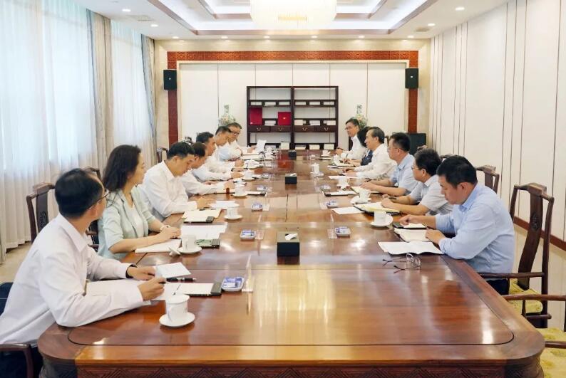 中國能建黨委書記、董事長宋海良與中國貿(mào)促會會長任鴻斌會談