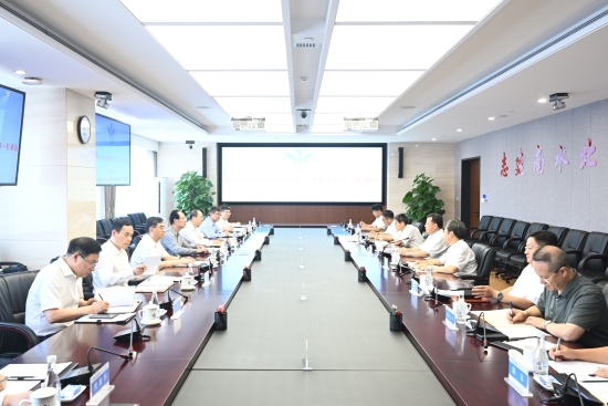 中國(guó)電建黨委書記、董事長(zhǎng)丁焰章與中國(guó)南水北調(diào)集團(tuán)黨組書記、董事長(zhǎng)蔣旭光會(huì)談