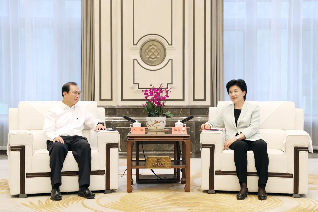 華電集團(tuán)黨組書記、董事長江毅拜會(huì)黑龍江省委副書記、省長梁惠玲