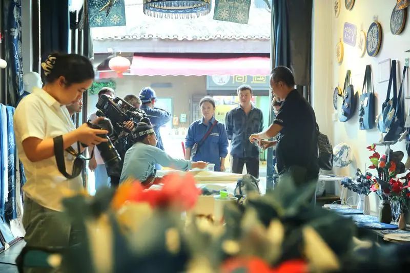 貴州凱里供電局邀社會各界開展國企開放日活動(dòng)