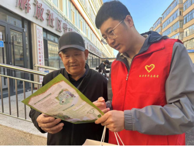 烏蘭察布供電公司負(fù)荷管理服務(wù)中心開展“寒冬將至送溫暖，優(yōu)質(zhì)服務(wù)進社區(qū)”青年志愿服務(wù)活動