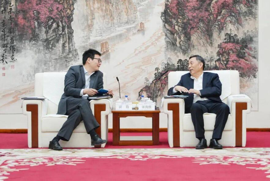 中國能建黨委書記、董事長宋海良與上海電氣集團(tuán)黨委書記、董事長吳磊會談