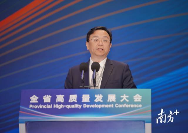王傳福：新能源汽車發(fā)展只會快跑，不給喘口氣機會