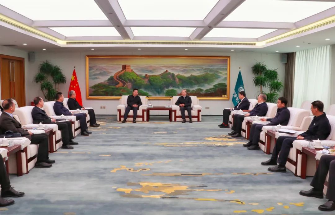 劉明勝、栗寶卿與國家電網(wǎng)董事長辛保安、總經(jīng)理張智剛會談