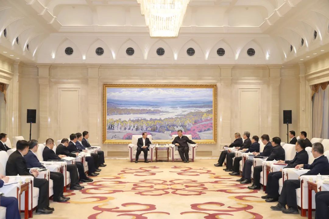 華電集團黨組書記、董事長江毅拜會新疆維吾爾自治區(qū)主要領(lǐng)導