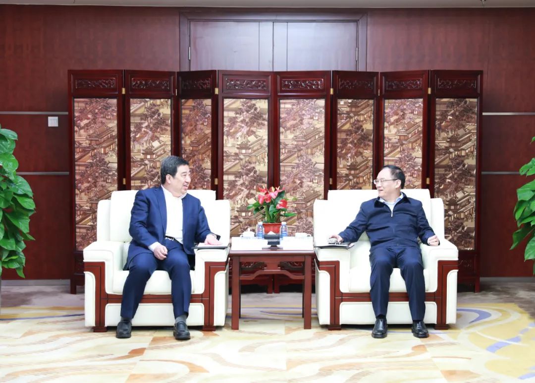 中國電氣裝備白忠泉董事長、周群總經(jīng)理拜訪中鋁集團(tuán)董事長段向東、總經(jīng)理王石磊