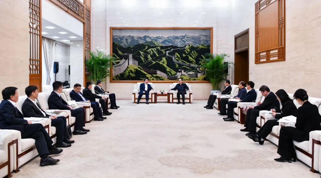 中國電氣裝備白忠泉董事長、周群總經(jīng)理拜訪中國大唐董事長鄒磊