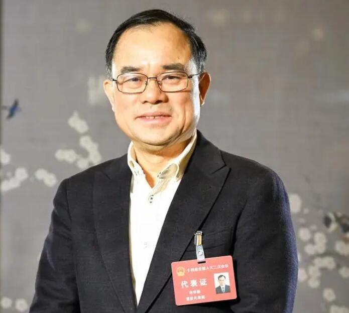 【兩會好聲音】全國人大代表、長安汽車董事長朱華榮：強化市場調(diào)節(jié)手段，進一步改善汽車消費環(huán)境