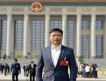 【兩會(huì)好聲音】全國(guó)人大代表、小鵬汽車董事長(zhǎng)何小鵬：探索限定場(chǎng)景無人駕駛法規(guī)，助力車網(wǎng)融合和低空經(jīng)濟(jì)騰飛