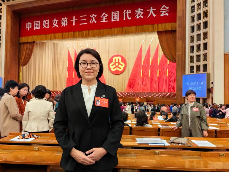 中國(guó)能建北京設(shè)備公司黨委書記、董事長(zhǎng)，中國(guó)能建首批一級(jí)技術(shù)專家張?jiān)氯A獲全國(guó)三八紅旗手榮譽(yù)稱號(hào)