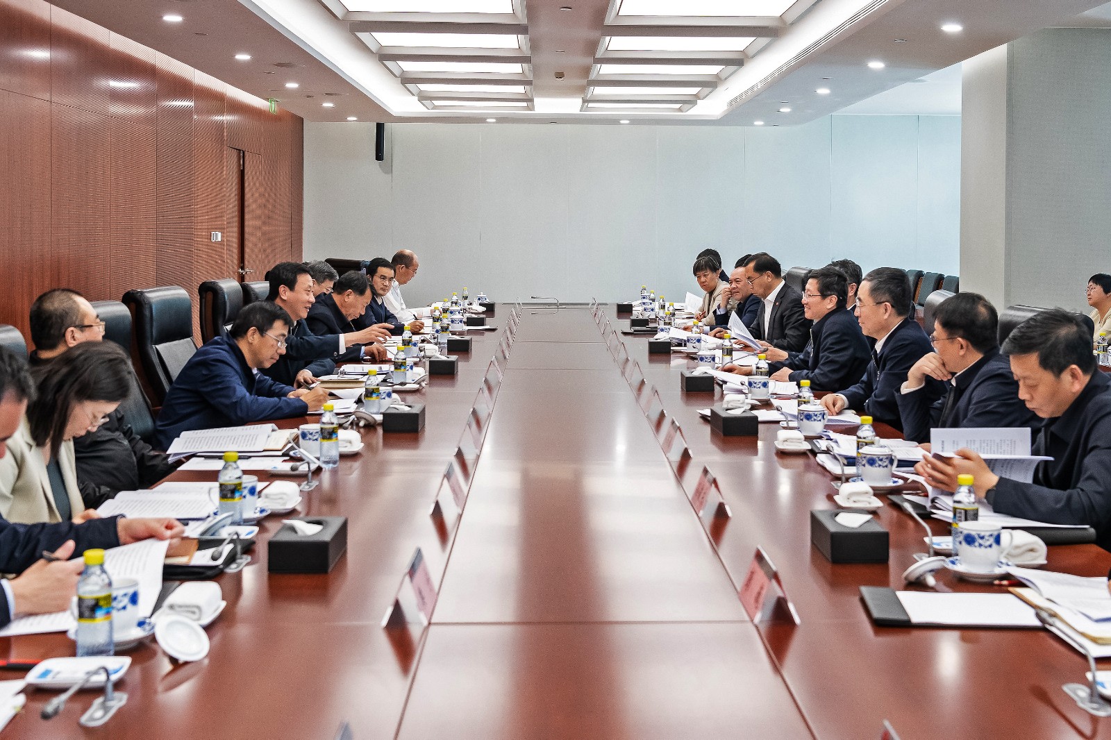 國家能源局黨組成員、副局長任京東一行到國家能源集團調(diào)研