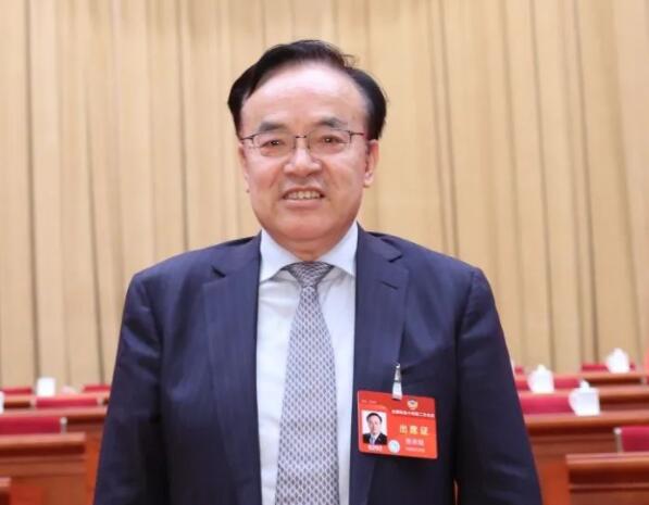 全國(guó)政協(xié)常委張來斌：系統(tǒng)思維引領(lǐng)能源轉(zhuǎn)型與安全，確保“雙碳”目標(biāo)順利實(shí)現(xiàn)