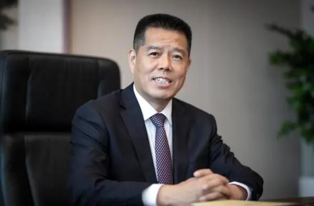 加快推動傳統(tǒng)煤炭企業(yè)向新能源企業(yè)轉(zhuǎn)型發(fā)展——訪全國人大代表，山東能源集團(tuán)黨委書記、董事長 李偉