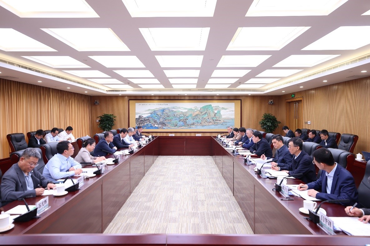 西安交通大學(xué)黨委書記盧建軍、校長張立群赴國家電網(wǎng)座談交流