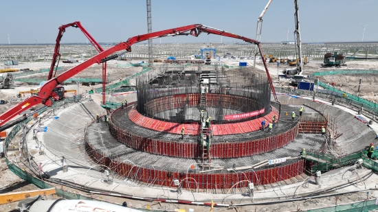 全球緯度最高、東北地區(qū)首座塔式光熱電站完成吸熱塔基礎(chǔ)澆筑