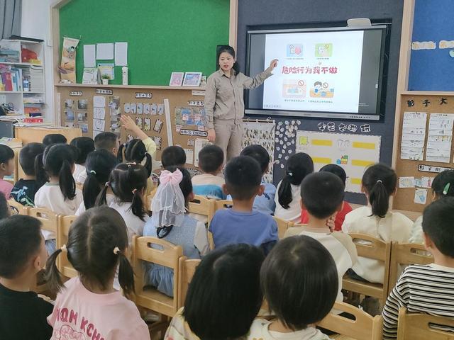 國網(wǎng)光澤縣供電公司電“亮”校園，安全“童”行