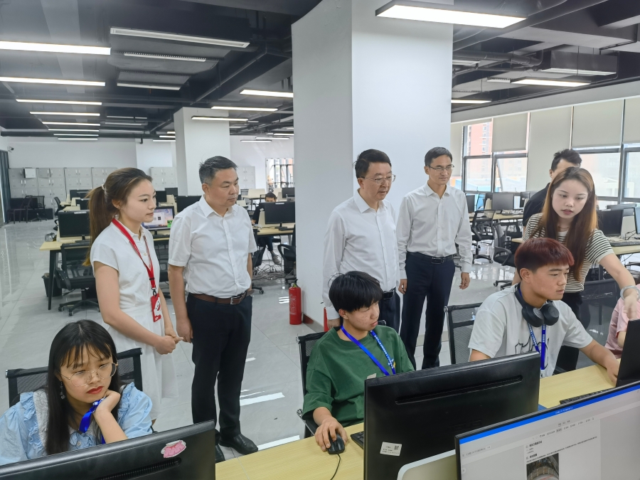 王昕偉赴重慶市奉節(jié)縣、巫山縣調(diào)研定點(diǎn)幫扶工作