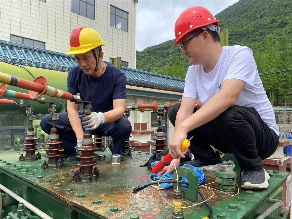 黃石市王英電廠發(fā)電泄洪調(diào)峰，騰出庫容1200萬立方米