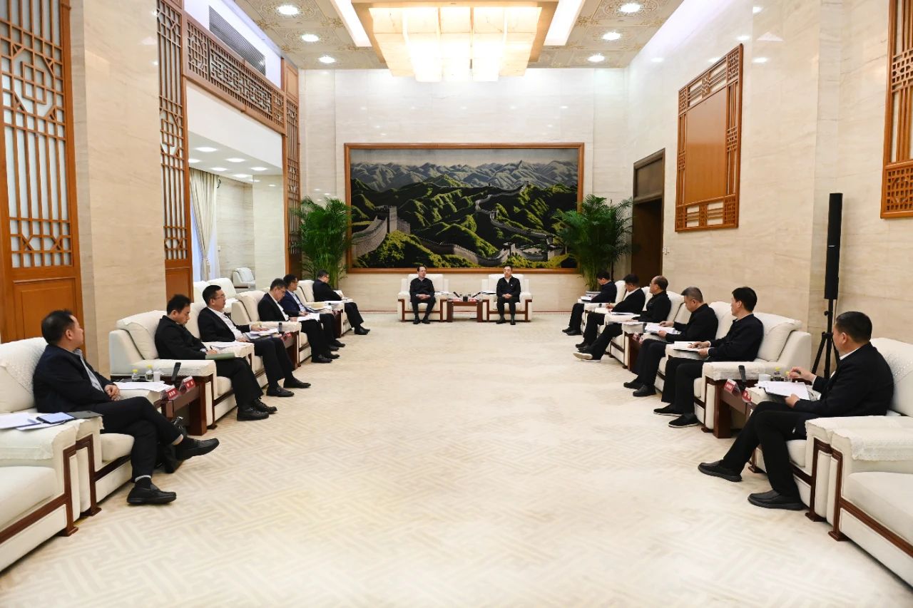 大唐集團(tuán)黨組書記、董事長鄒磊與中國電建黨委書記、董事長丁焰章會談
