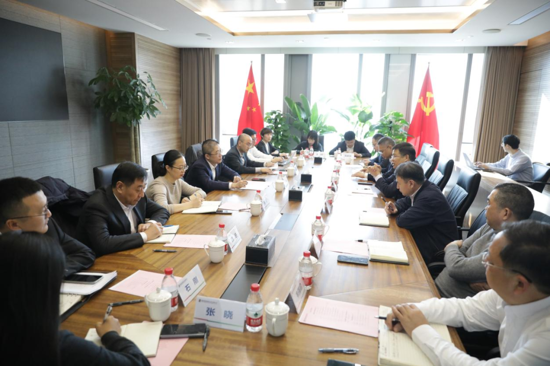 國家電投浙江公司總經(jīng)理、黨委副書記黃保軍會見浙商銀行總行黨委委員、副行長景峰