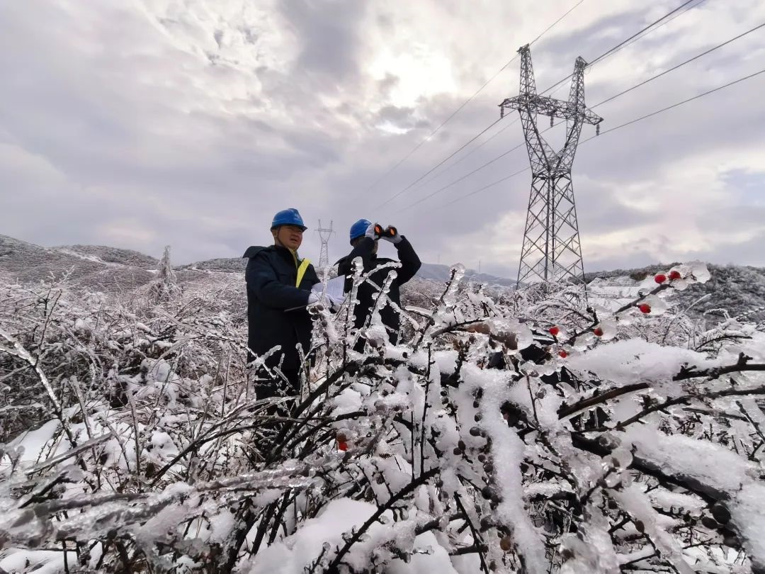 南方電網(wǎng)科技抗冰 讓冰雪“看得見、除得掉、防得住”